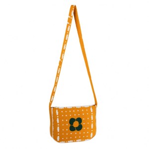 Okrankeltainen keskikokoinen laukku