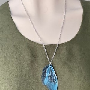 Perhosensiipi kaulakoru