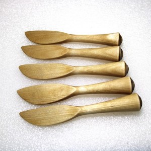 Puuveitsi koivusta - puinen voiveitsi