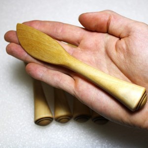 Puuveitsi koivusta - puinen voiveitsi